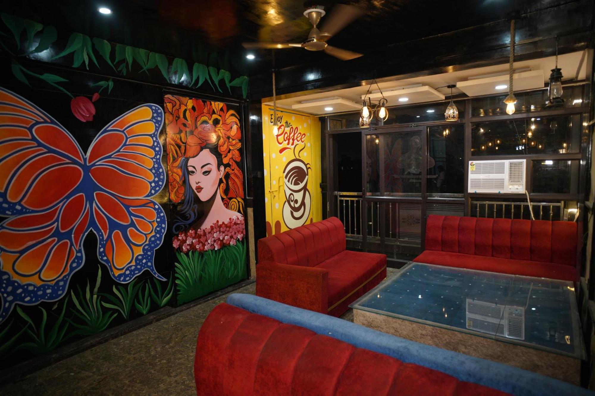 Blue Sky Hotels And Banquet Kanpur Exterior photo